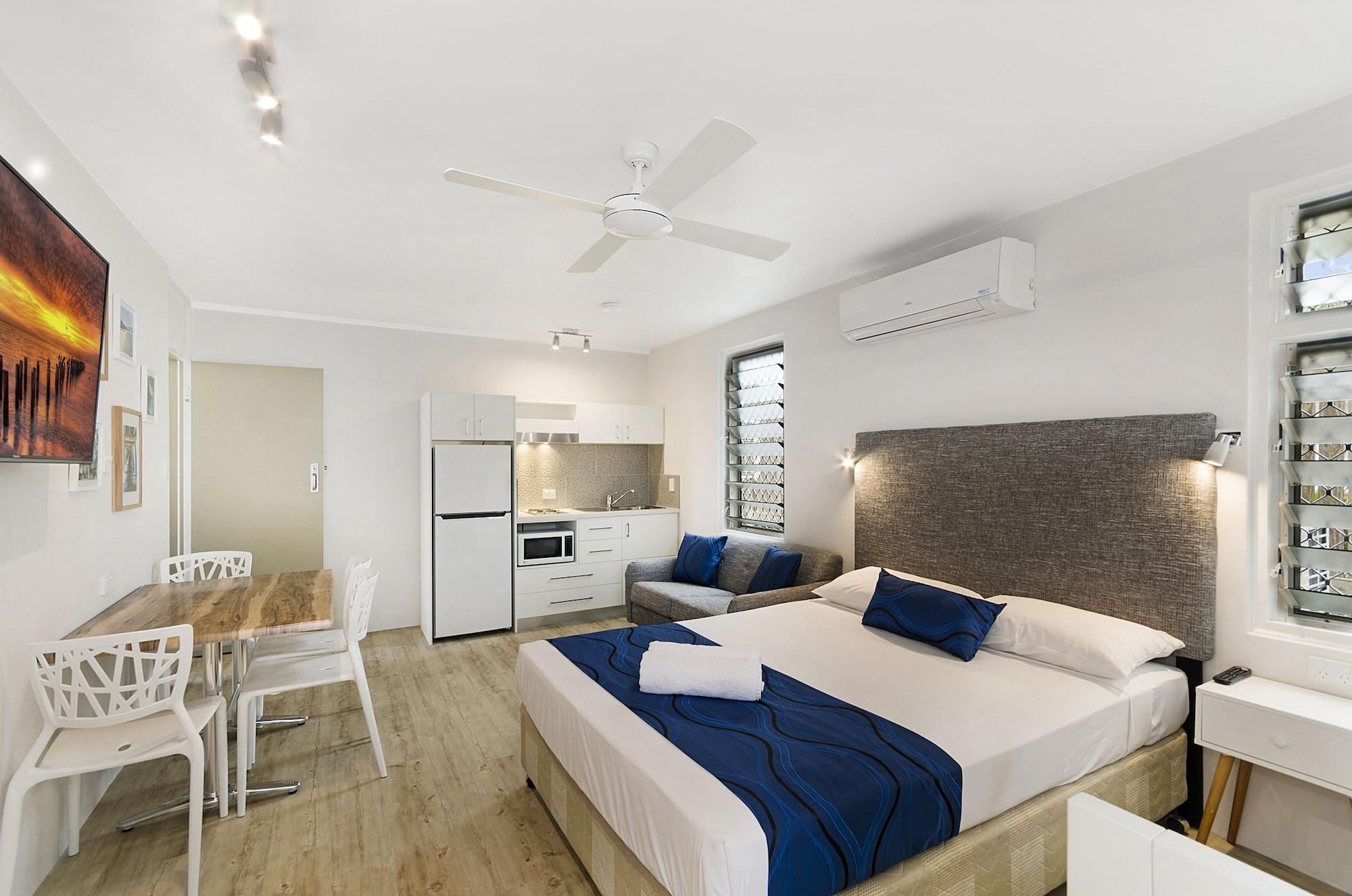 Beach House Motel Townsville Exterior photo