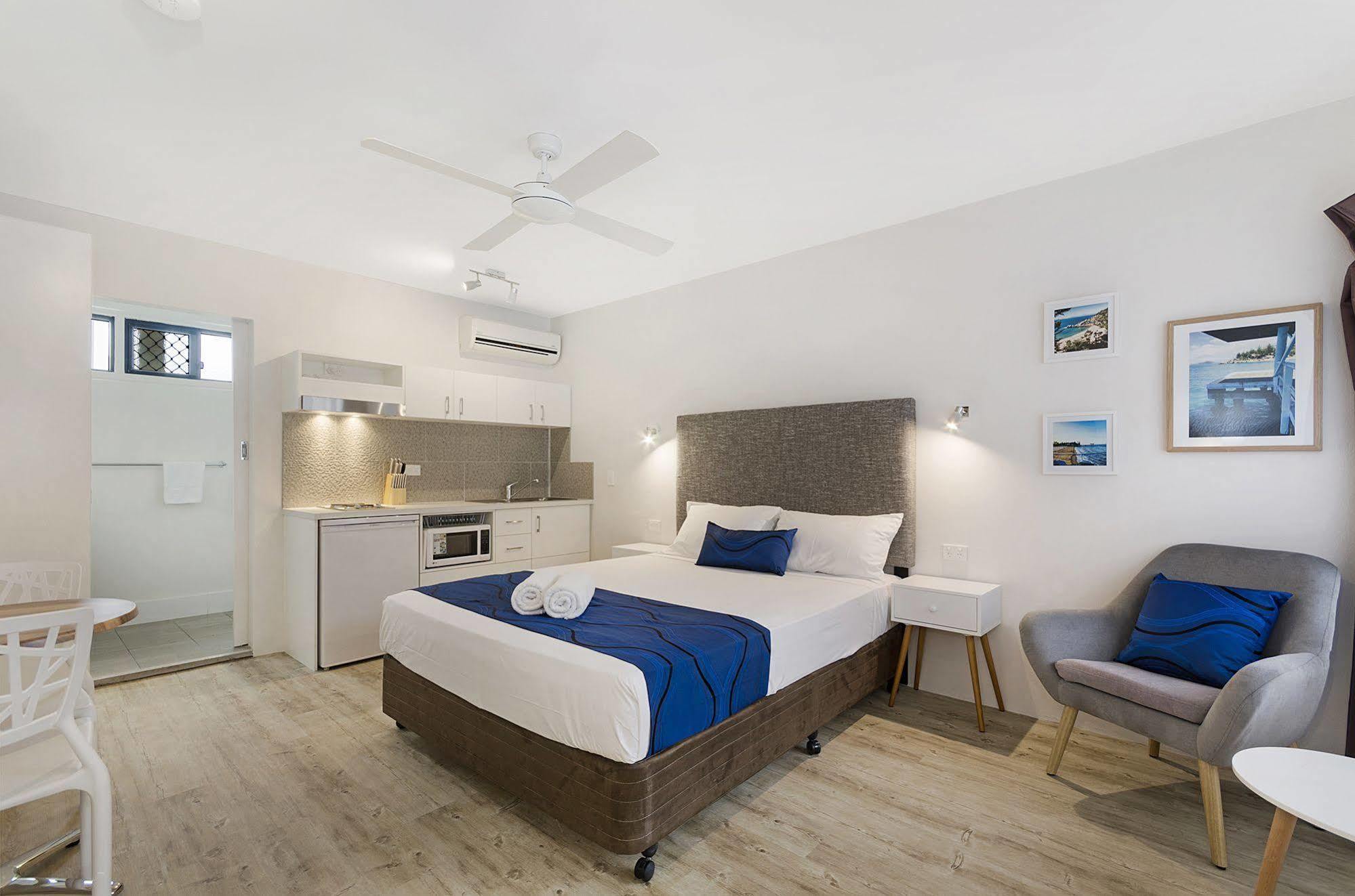 Beach House Motel Townsville Exterior photo