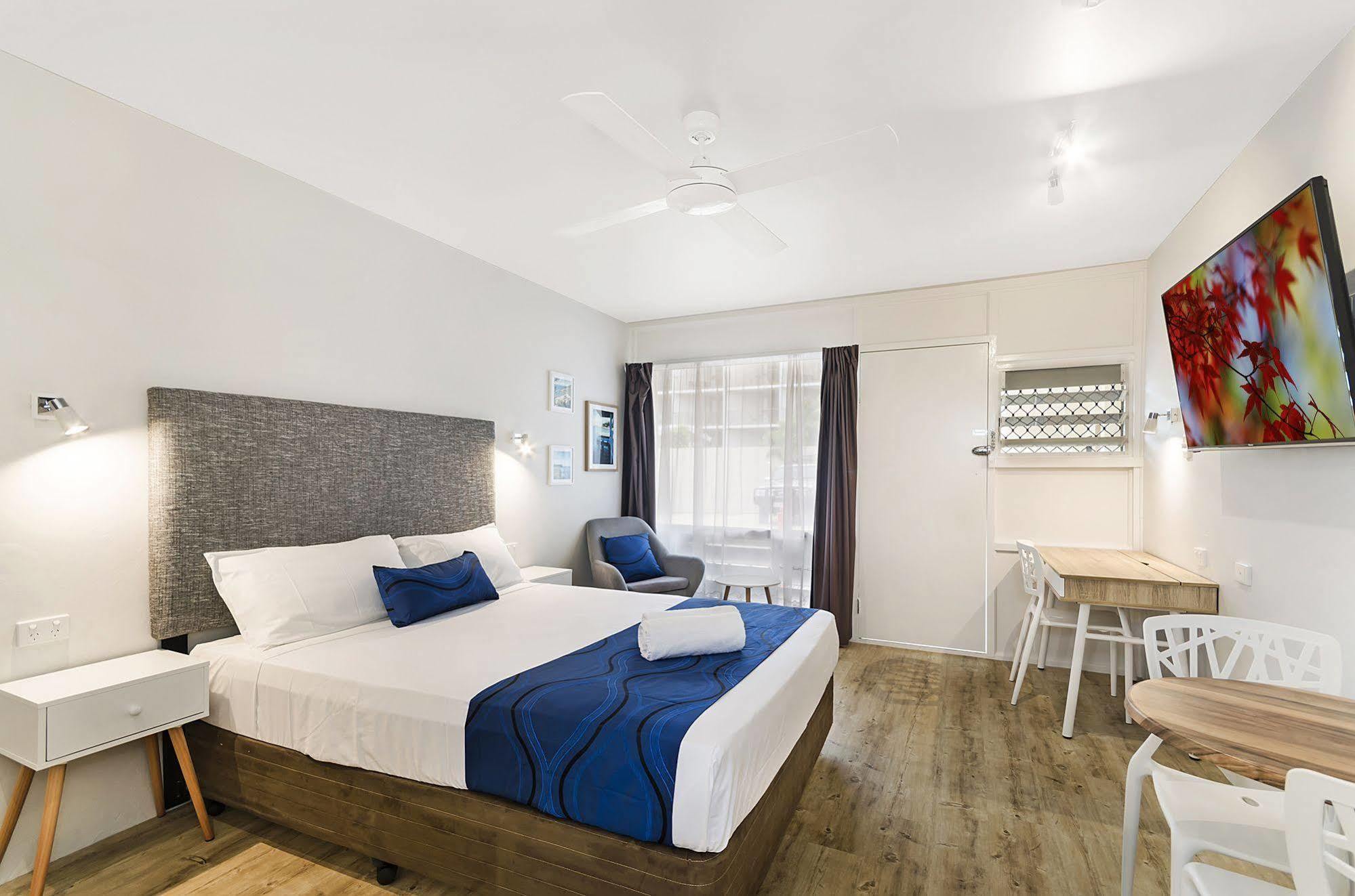 Beach House Motel Townsville Exterior photo